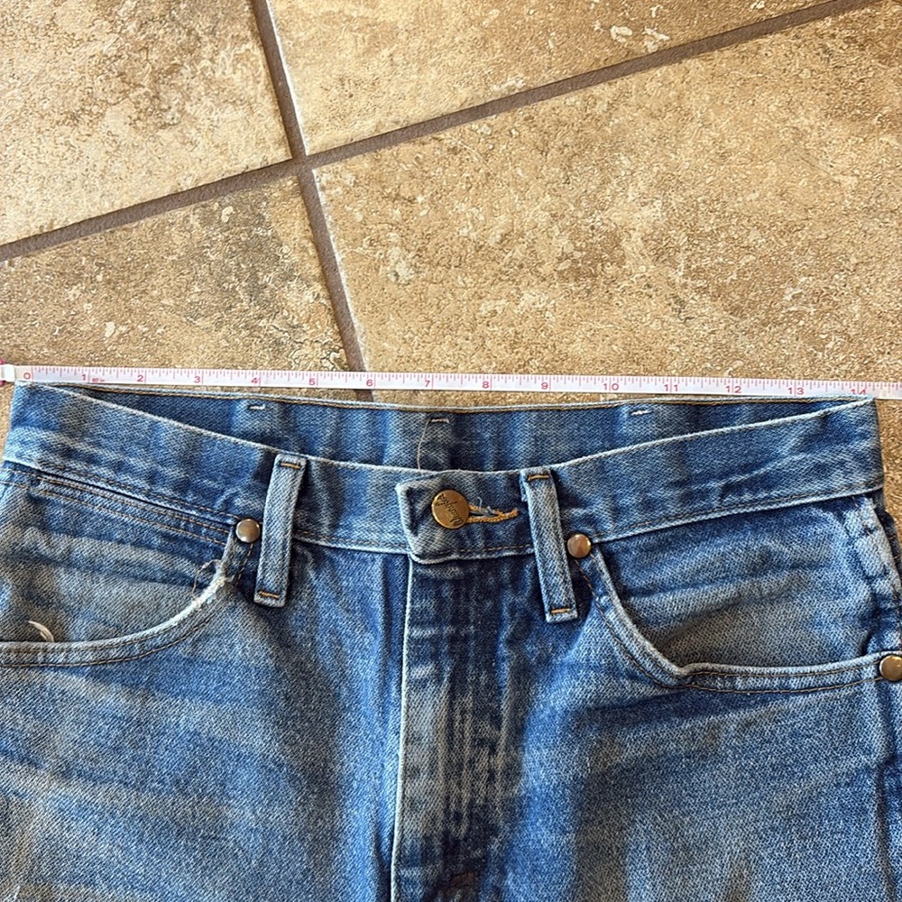 WRANGLER® COWBOY CUT® SLIM FIT JEAN 28X32 - Picture 3 of 10